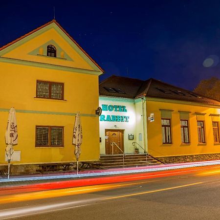 Hotel Rabbit Trhový Štěpánov エクステリア 写真
