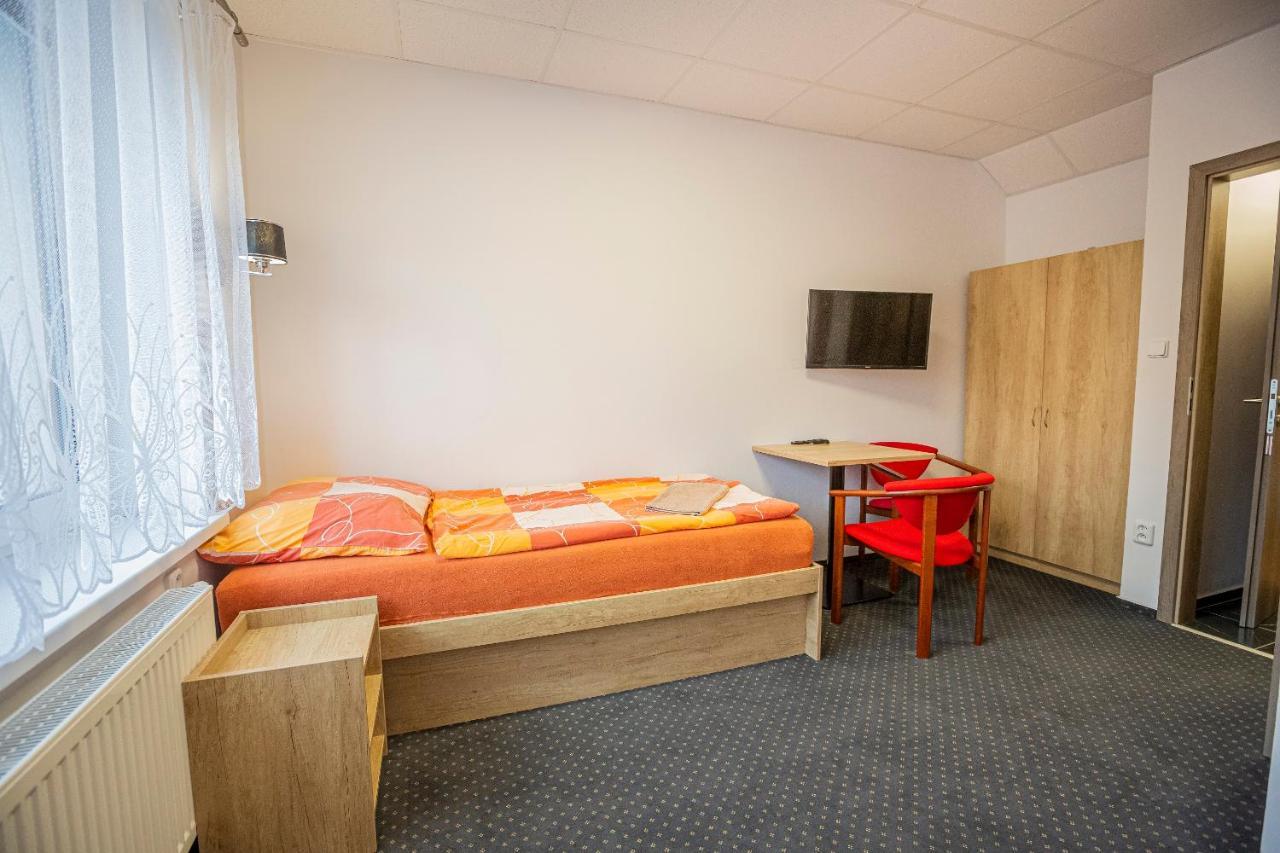 Hotel Rabbit Trhový Štěpánov エクステリア 写真