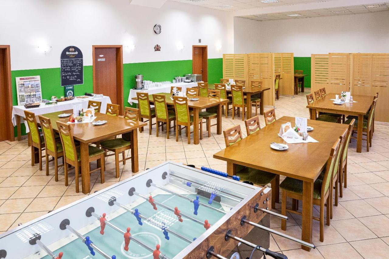Hotel Rabbit Trhový Štěpánov エクステリア 写真