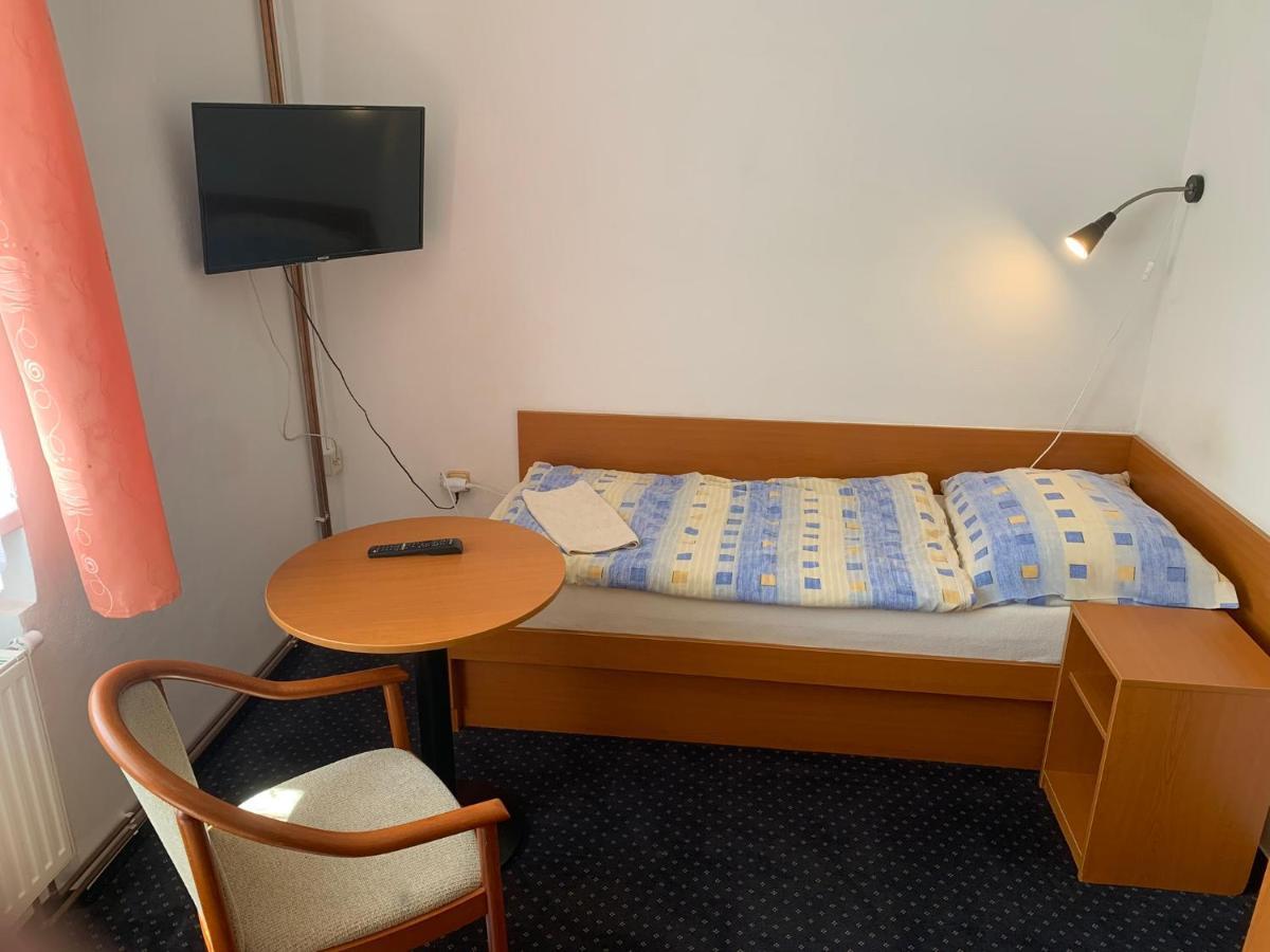 Hotel Rabbit Trhový Štěpánov エクステリア 写真