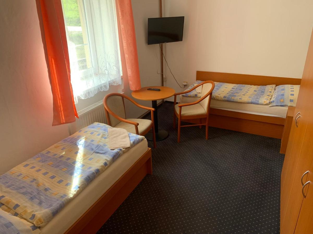 Hotel Rabbit Trhový Štěpánov エクステリア 写真
